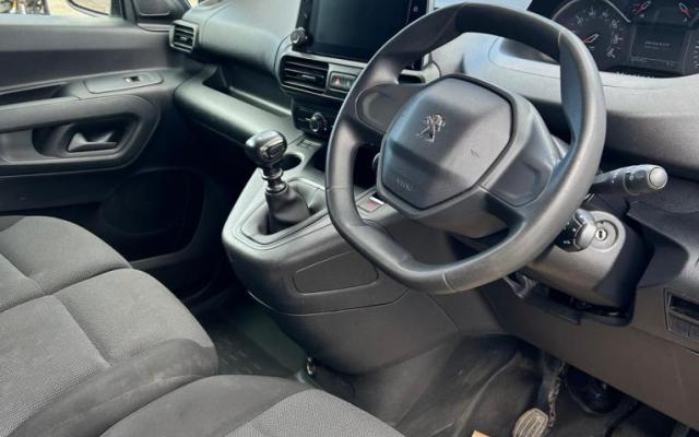 Peugeot Partner Van
